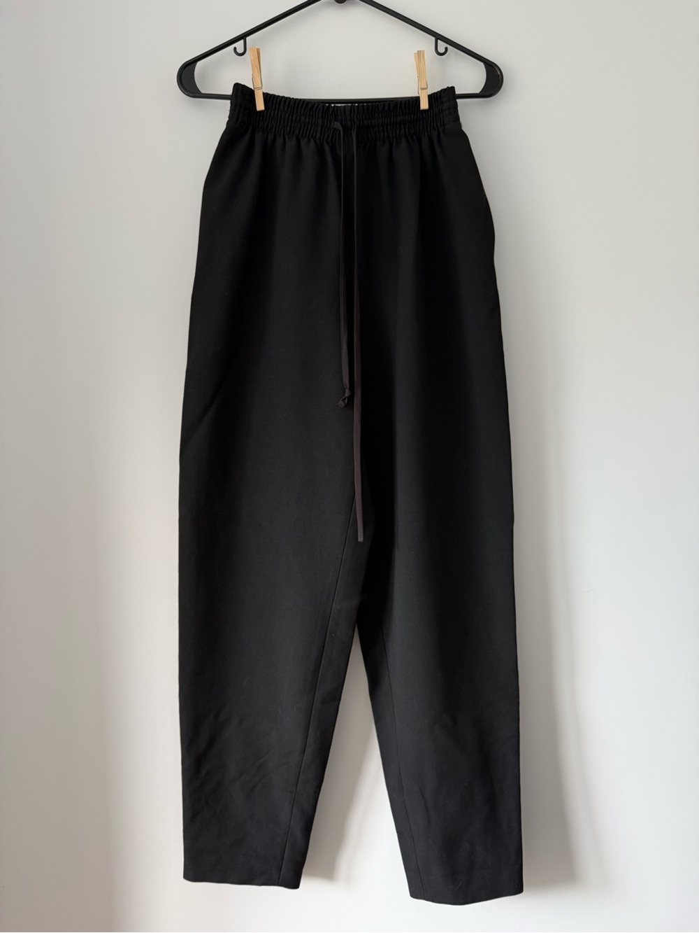 Wilfred Black Elastic-Waist Jogger Pants